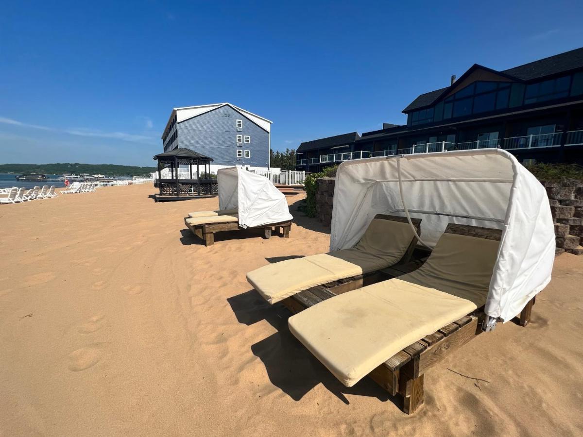 The Beach Haus - Traverse City Buitenkant foto