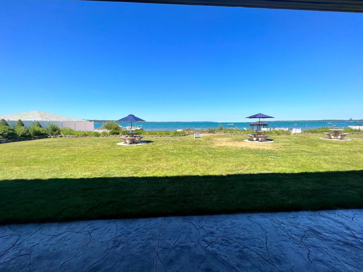 The Beach Haus - Traverse City Buitenkant foto